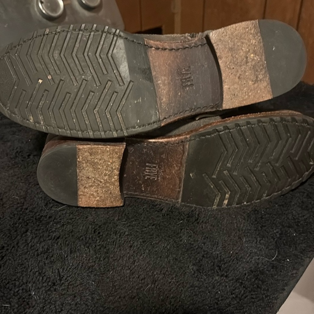 ‘Frye Veronica Strappy Triple Buckle Rustic Distressed Short Suede Boots Size 9’ - Picture 8 of 16